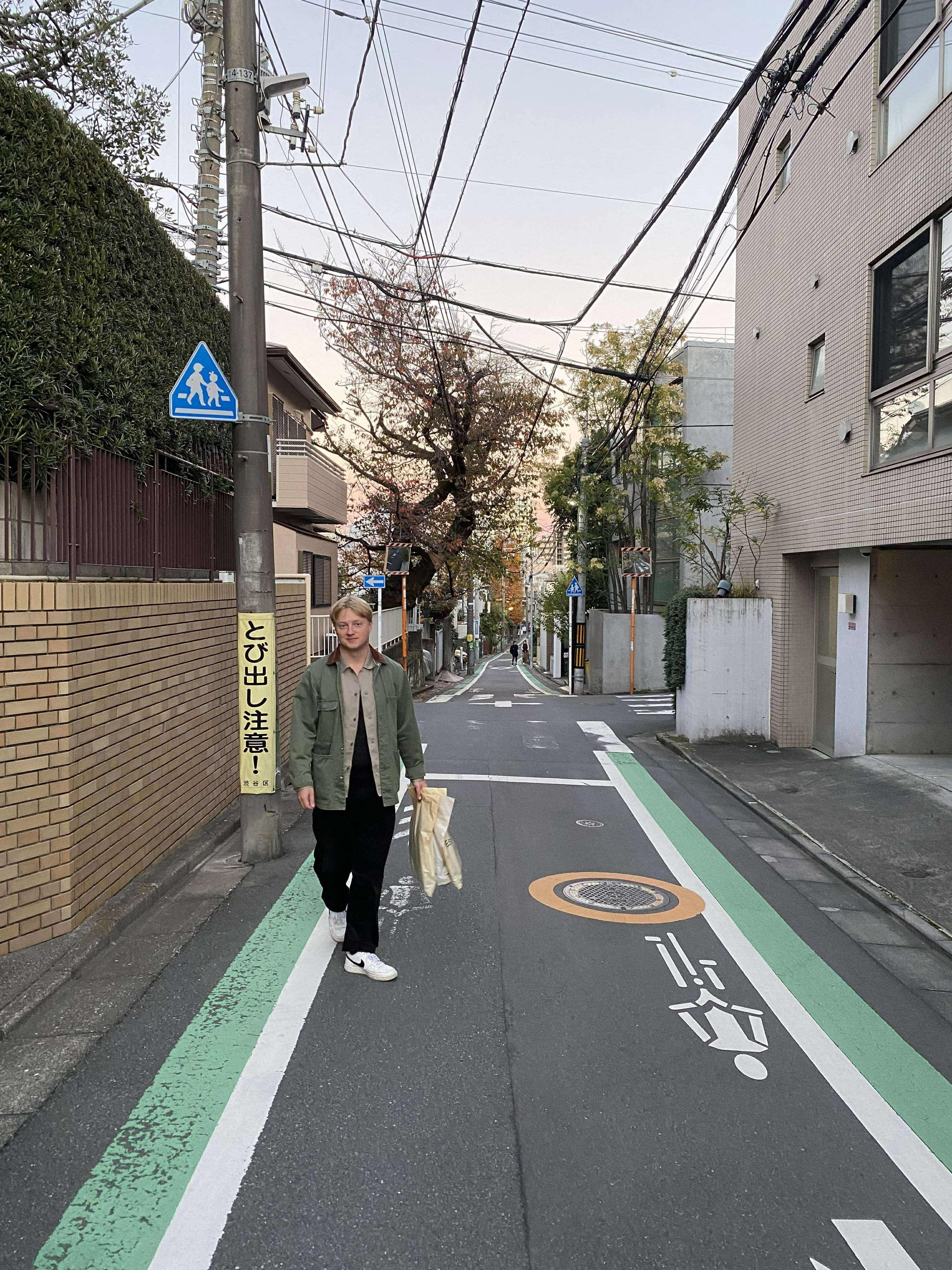 alt属性でキャプションを入れられます